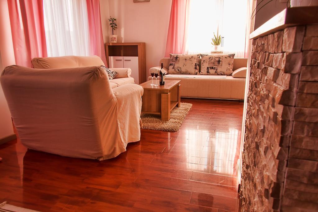 Apartments Nika Слуни Экстерьер фото